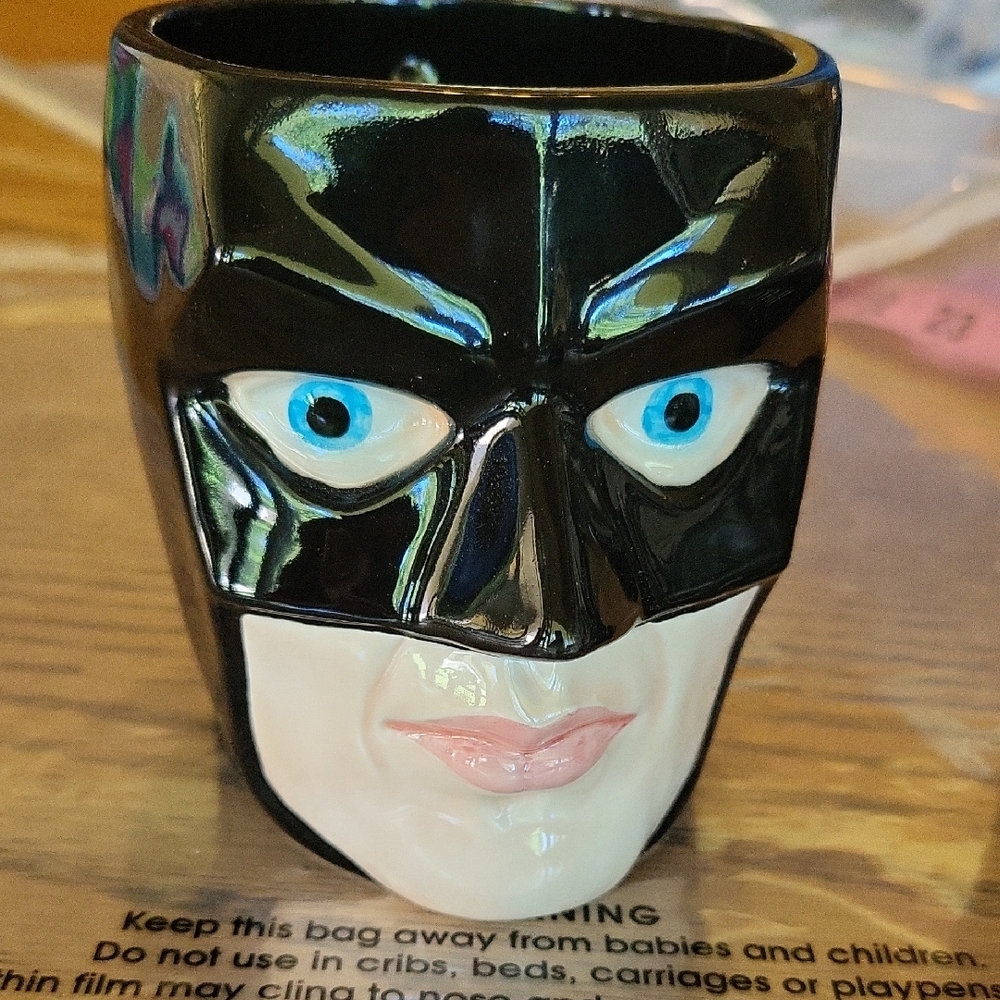 1991 Batman Returns Collector Mug From Mounyain Man Nut And Fruit Co.